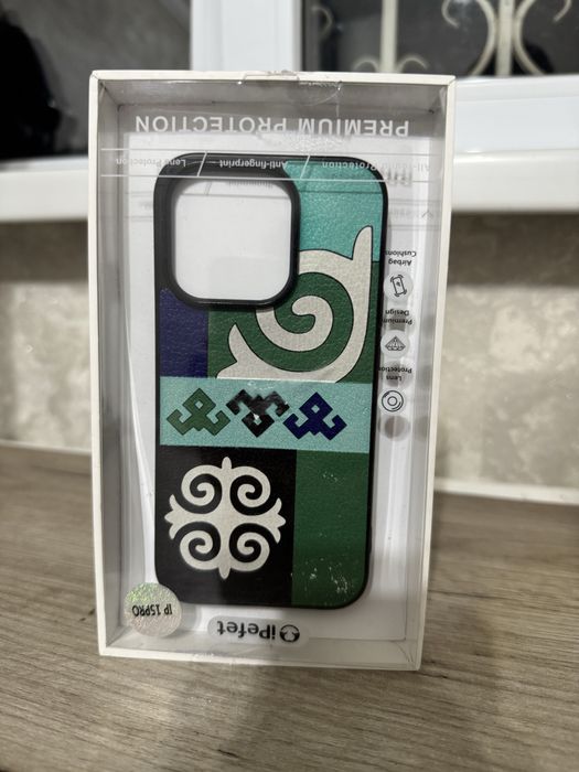 Чехлы для IPHONE 15 PRO