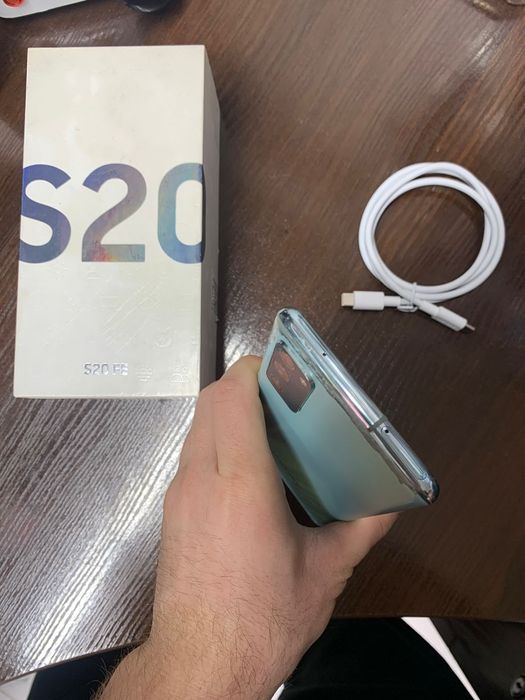 Самсунг с20 фе в отличном состоянии
