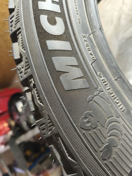Резина michelin 215/55 17