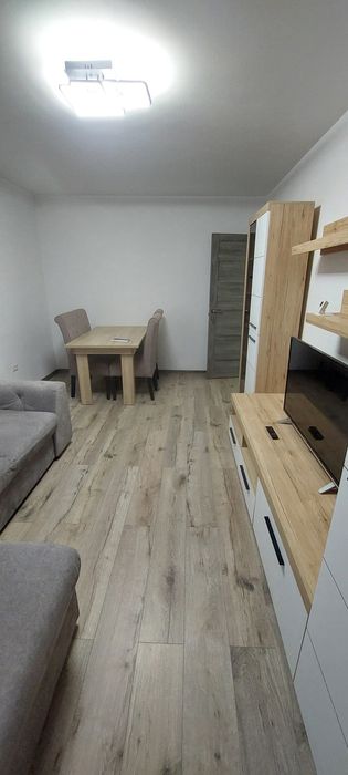Apartament 3 camere pentru închiriat