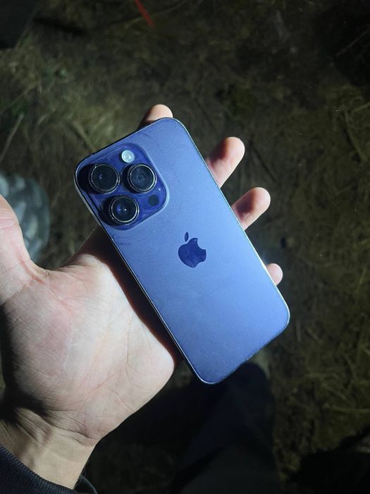 Iphone 14 pro идеал меняный дисплей и акб все работает без нареканий