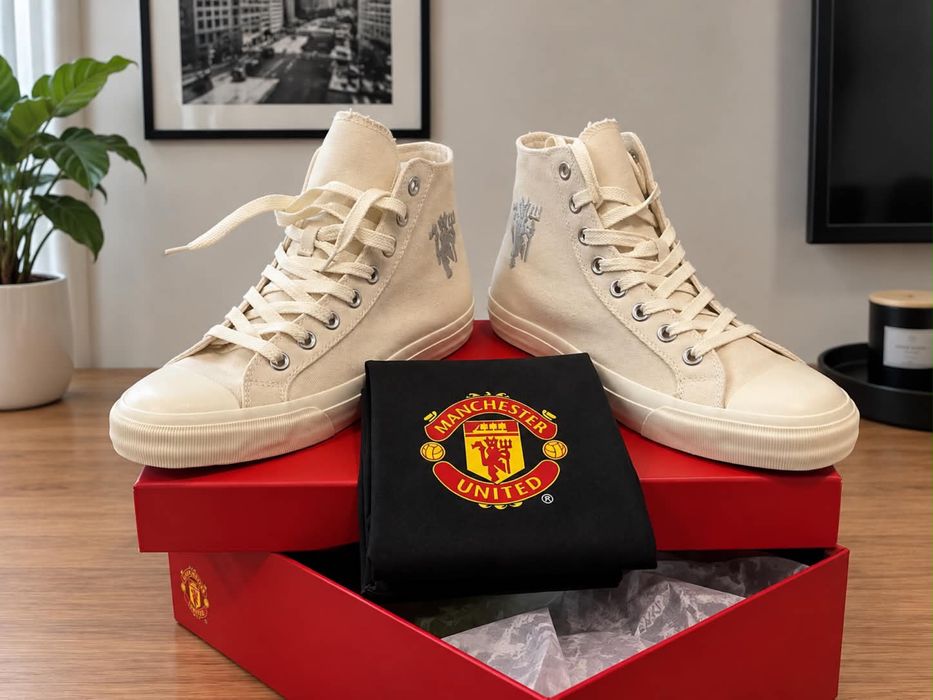 Оригинални обувки на Manchester United F.C.