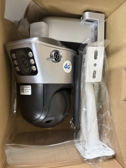 Camera supraveghere cu panou solar 4G