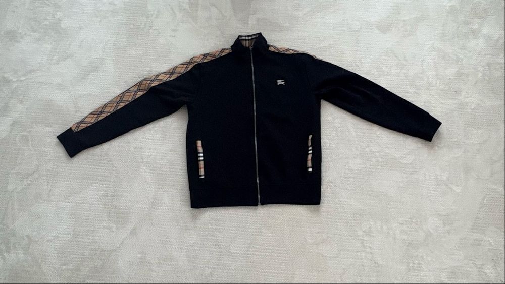 Двойка от burberry
