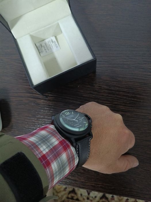 Продам часы новый