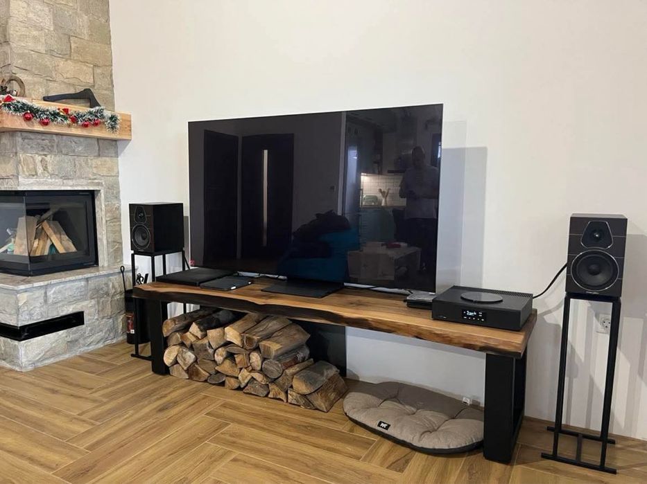 Луксозни мебели от масивно дърво и епоксидна смола