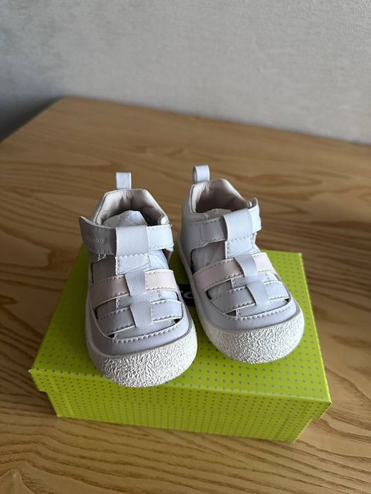 Продам сандалики DR KONG