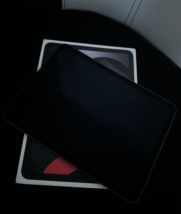 Продавам IPad Air (4th gen) Wi-Fi Space Gray
