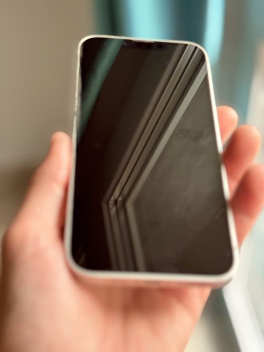 Iphone 13  Бял