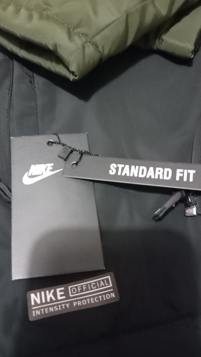 Яке Nike размер S