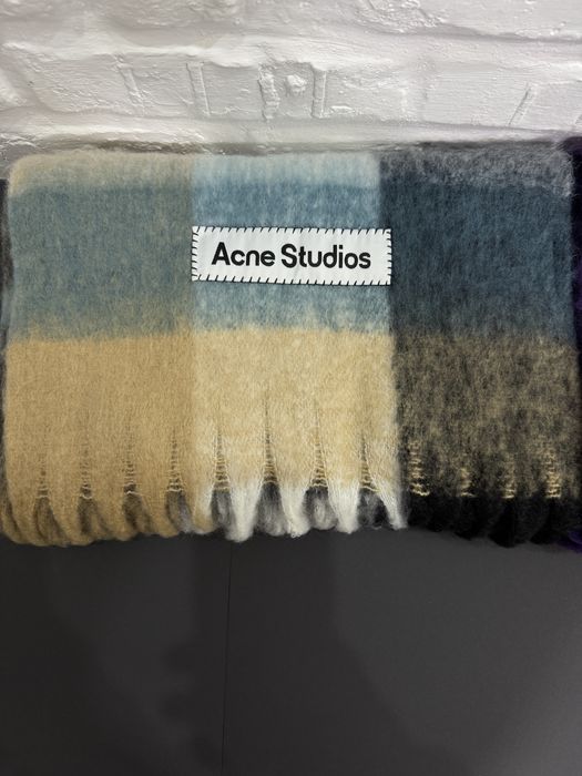 Шал Acne Studios