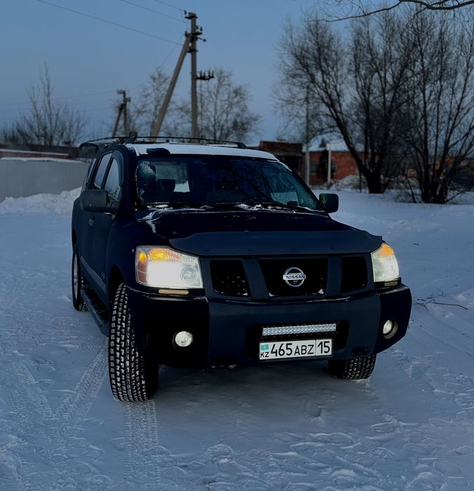 Nissan Armada V8