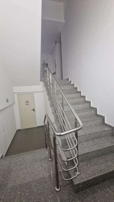 Spatiu de inchiriat (750 mp, cladire birouri), ultracentral, Focsani, 6 eur/mp