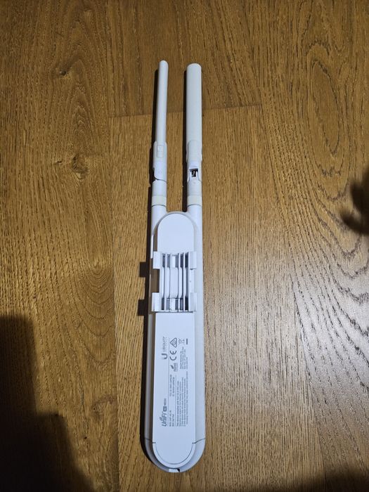 2 bucati Ubiquiti Access Point de exterior