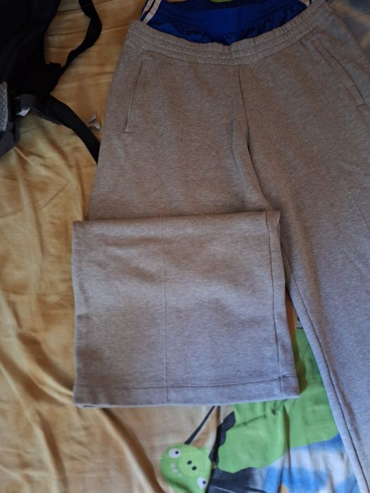 pantaloni baggy adidas