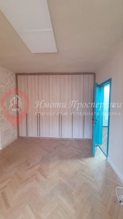 Офис в София-Център площ 85 цена 700