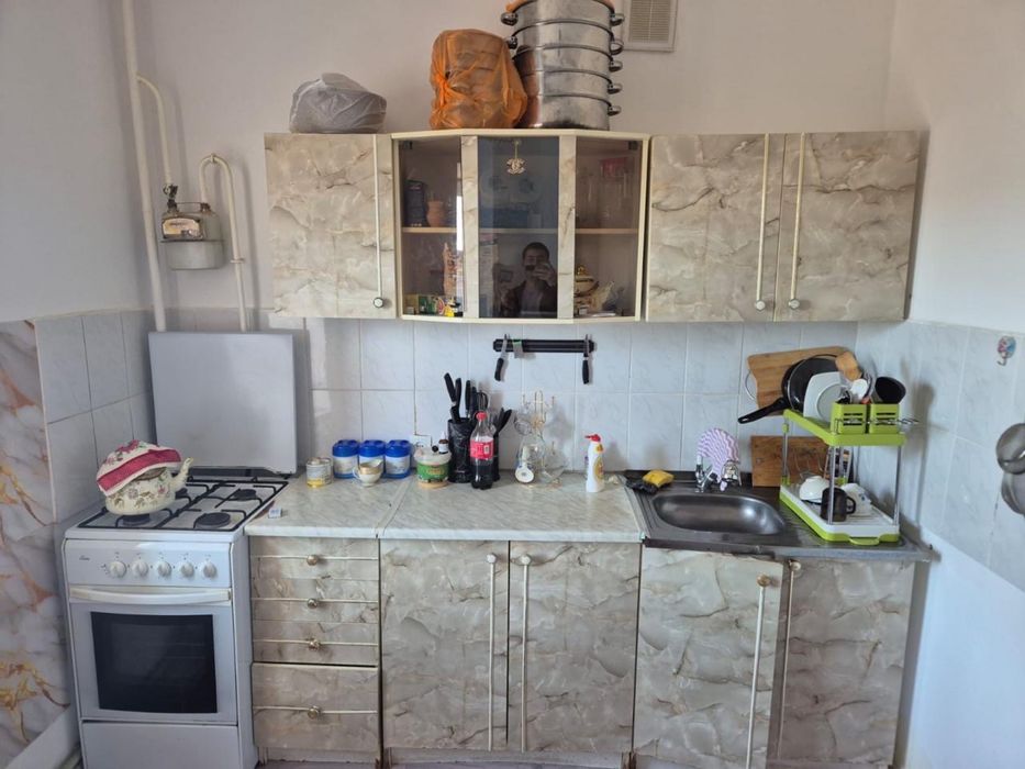 Кухонные гарнитуры б/у  15.000тг