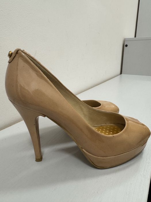 Stuart Weitzman елегантни обувки