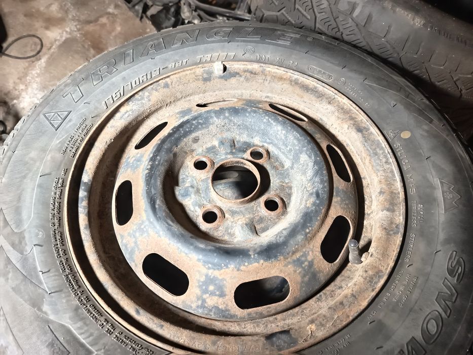 Автомобилни гуми