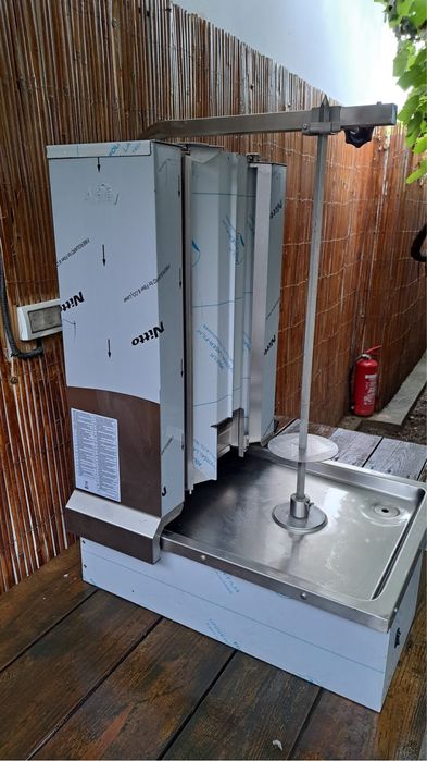 Aparat shaorma pe gaz – 3 arzătoare – COMPLET NOU!