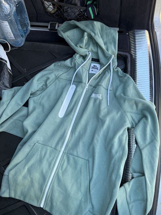 Анцунг Lonsdale London