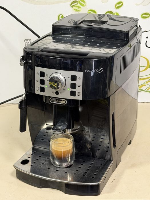 Кафемашина кафе автомат delonghi magnifica S  с гаранция