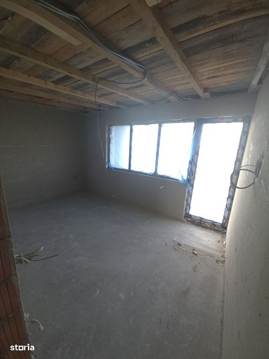 Duplex P+1+M 3 dormitoare 3 bai