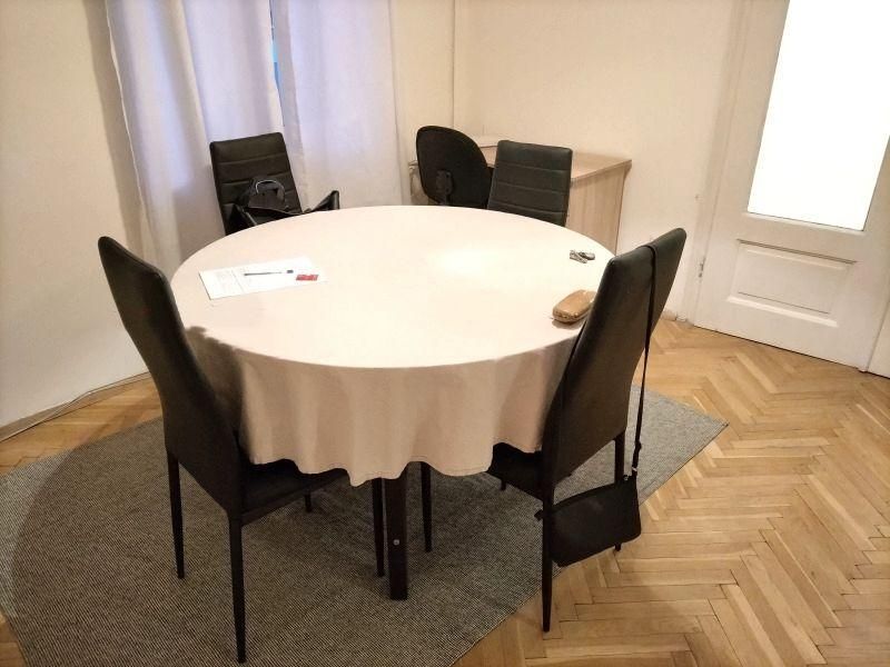 Двустаен апартамент в Центъра на София.