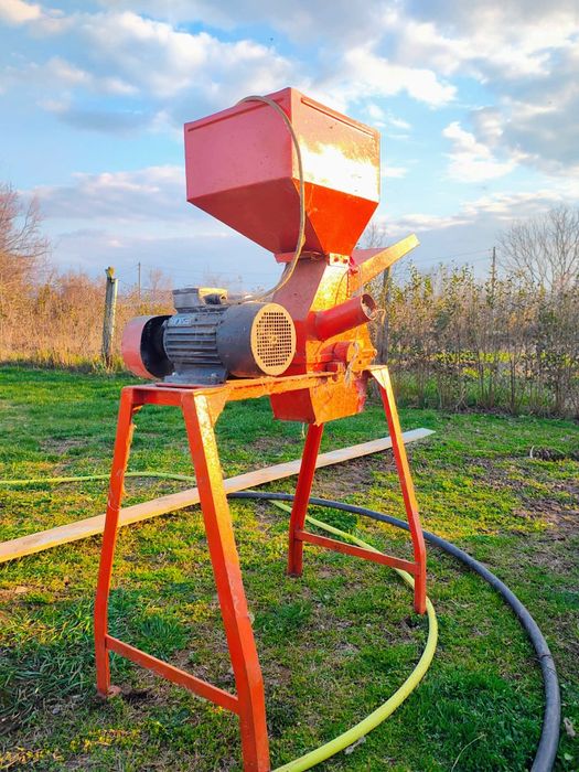 Продавам малка фуражумелка