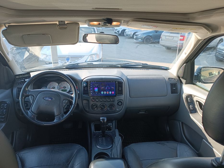 Vând Ford Escape 2.3  Hybrid 4x4 AWD eCVT 155 CP