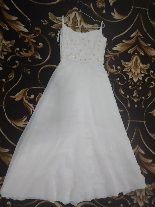 Se vinde rochie de mireasă