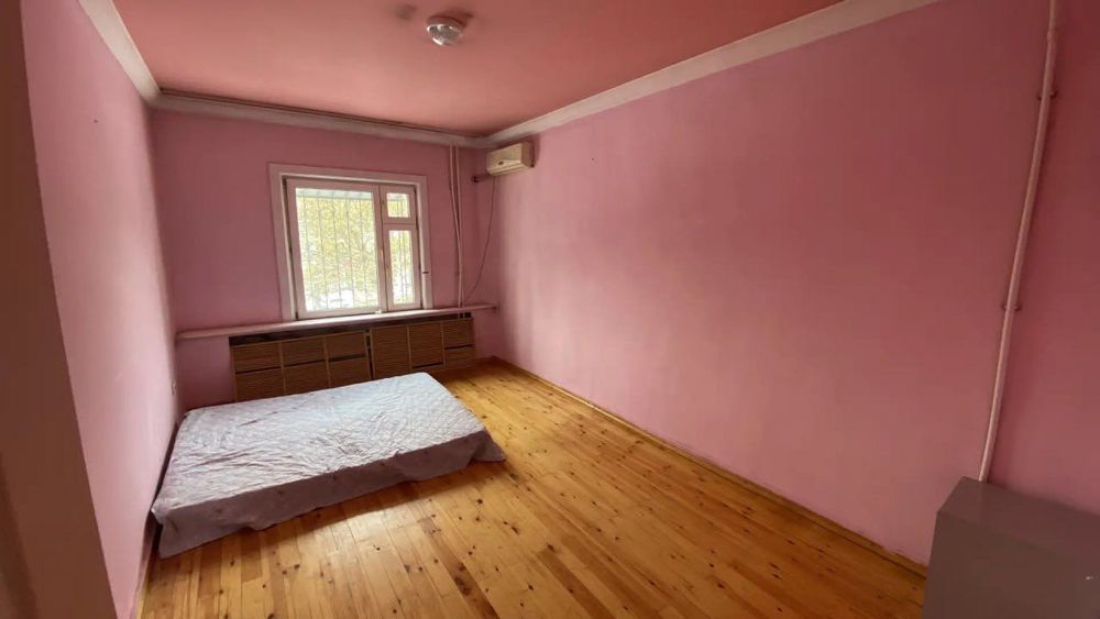 Продается 3х комнатная (трешка) на Чиланзаре Ц квартал 155 м2