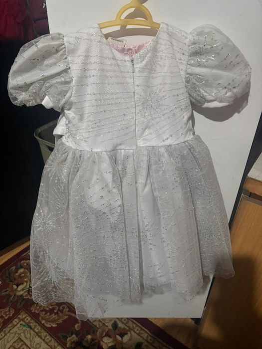 продам детские платья