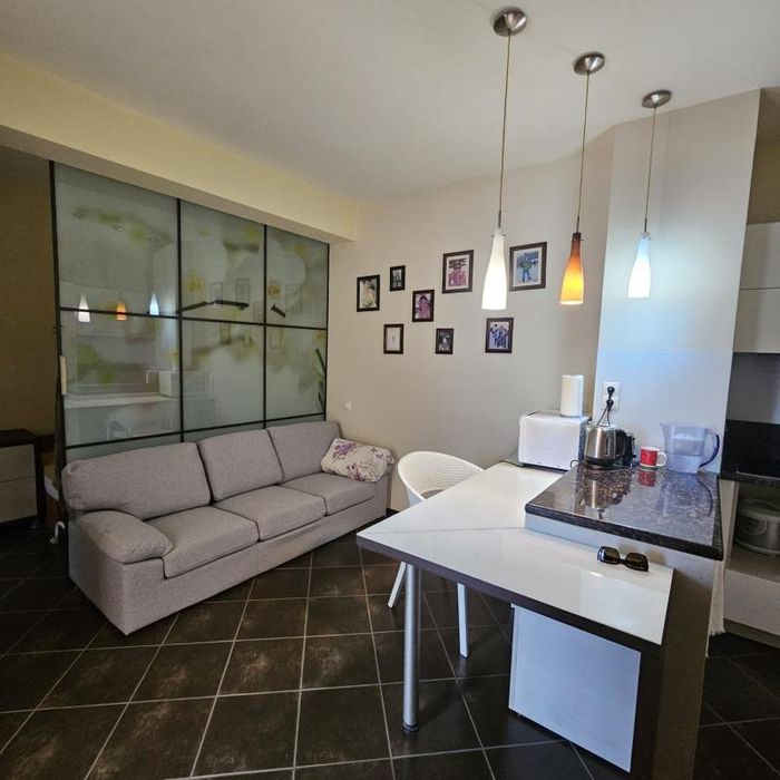 Продава се Двустаен апартамент в Варна, Галата - 61 кв.м за 2460 €/кв.м - Снимка #1