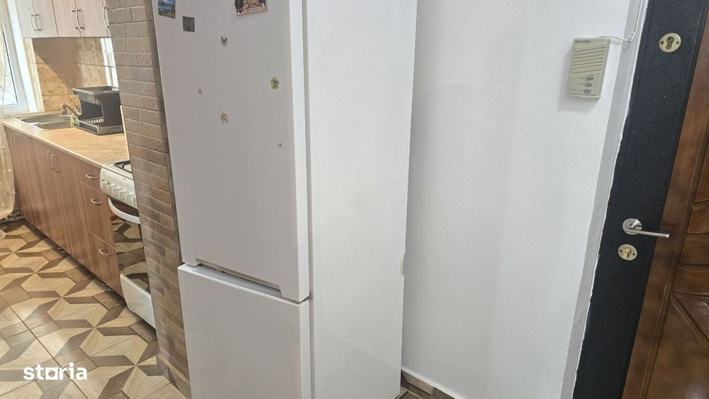 Inchiriez apartament cu 2 camere in Deva, Bld. Dacia, parter,