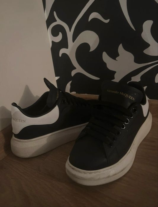 Alexander Mcqueen