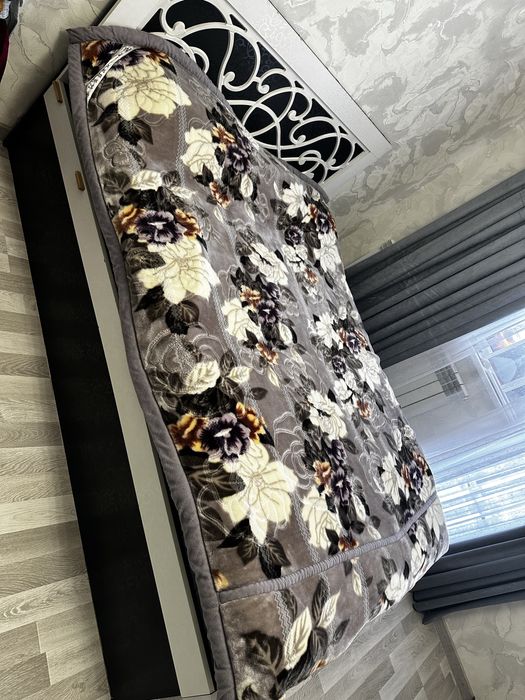 срочно продается спальный гарнитур