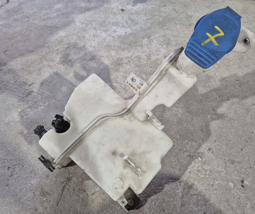 Vas  lichid parbriz /vas antigel pentru Volkswagen Passat B6,B7, CC