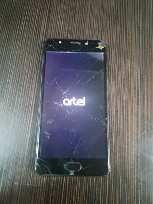 Telifon artel  model p5