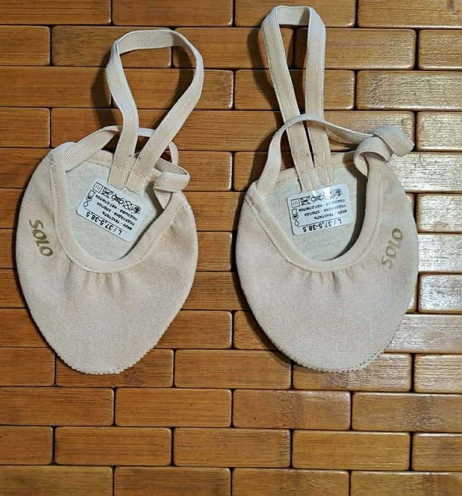 Varfuri (cipici) pt dans + esarfa cadou