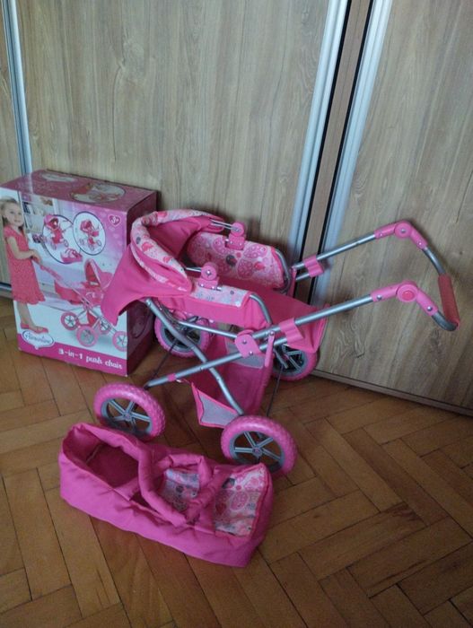 Vând Cărucior pentru plimbat  păpuși