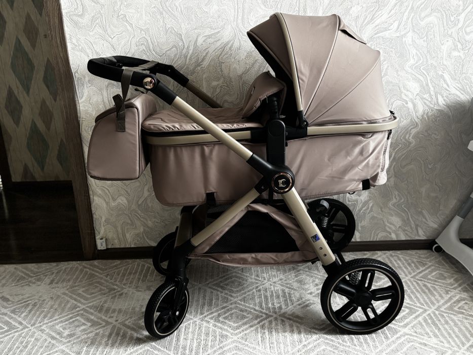 Продам коляску 2 в 1