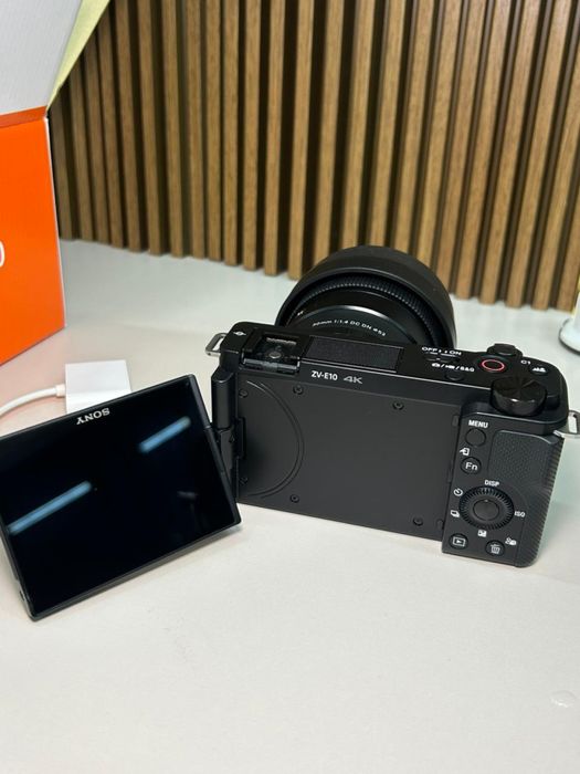 Sony ZV-E10 KIT 16-50mm чёрный