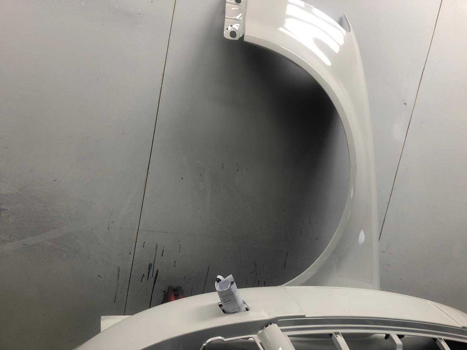 Bara & Aripa Fata Stanga Audi A4 B6 An 2000-2004 (LY9H (Alb))