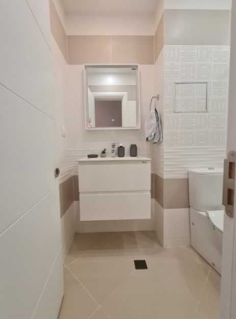 Дава се под наем Тристаен апартамент в София, Изток - 103 кв.м за 921 € - Снимка #11