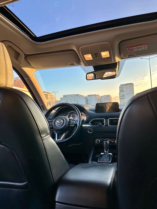 Vând Mazda CX-5 2.2 Diesel AWD, an 2017, bine întreținută, cu dotări complete.