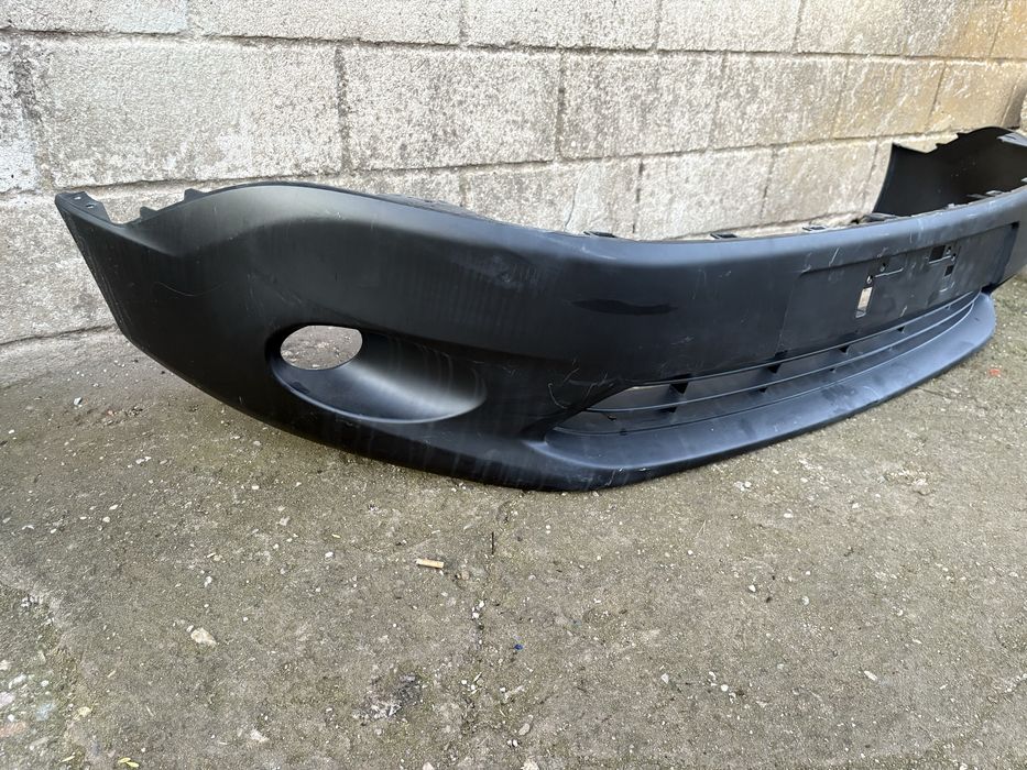 Предна броня за Нисан / Nissan NV 200