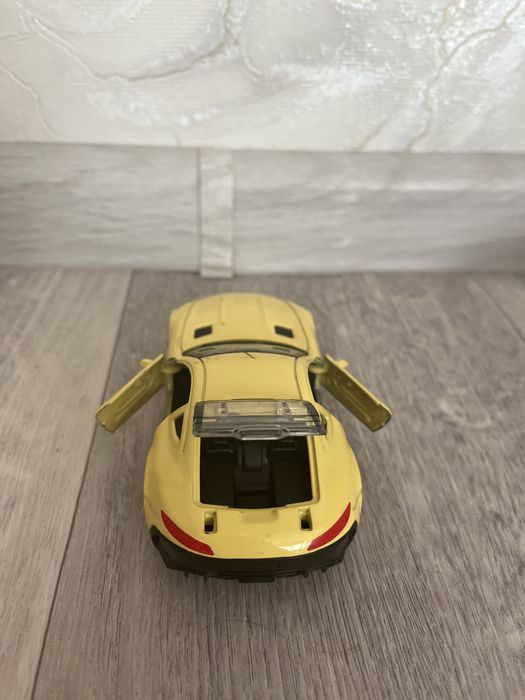 Продам две машинки недорого