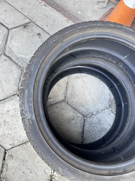 Нови зимни гуми Pirelli Sottozero 225/40/19 Дот 21