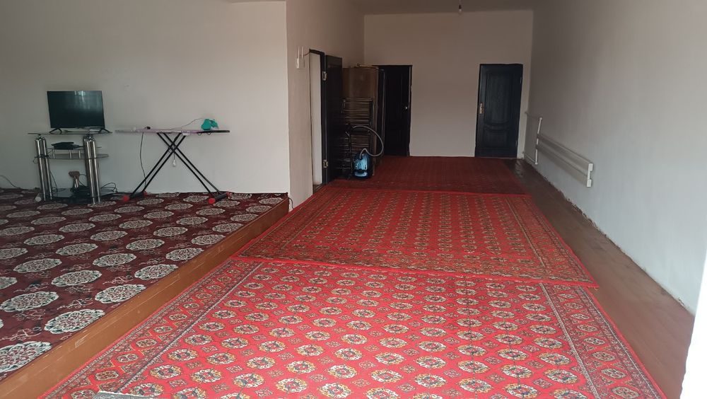 Уй сатылады 6 сотокли, 4 болели, таза бийик фундаментли жер уй.